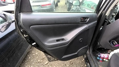 MATRIX    2006 Door Trim Panel Rear 31215134 Foto 1 de 4