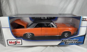 Maisto 1965 Pontiac GTO Special Edition 1:18 Model NEW Orange Car Black Top box - Picture 1 of 15