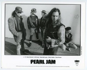 PEARL JAM 1991 Epic Associated Music Photo by Lance Mercer A151 - Picture 1 of 1