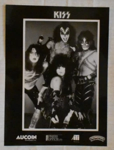 KISS - LOVE GUN - ORIGINAL VINTAGE B&W AUCION PRESS PROMO PHOTO 7 x 9 - OOP - Picture 1 of 2