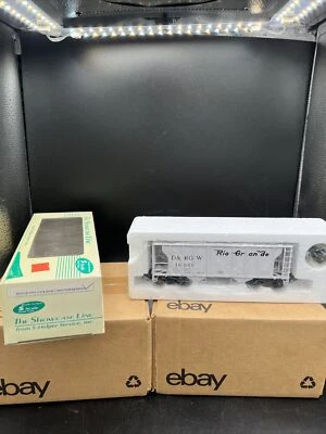 S Helper Service S Scale #00028 PS-2 Covered Hopper D&RGW #18332 NOS - Image 1 of 4