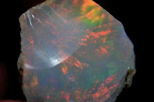 Top opale etiope welo ruvido 6,50 cts + ""luminoso 5/5, aaaa, fuoco, modello""+, - Foto 1 di 3