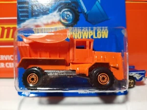 Hot Wheels Blue Card Oshkosh Snowplow Orange #201 *** Creased Card **** - Picture 1 of 3