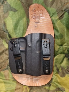 Crossbreed Reckoning IWB Gov't Model 1911 Right Handed Hybrid Holster - Picture 1 of 5