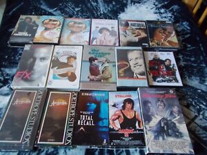 Lot de 11 VHS, 6 DVD : 7 Clamshells, Rambo 3, Apocalypse Now, Total Recall, F/X, etc.