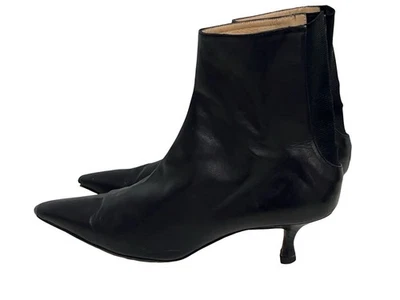 Botín al tobillo MANOLO BLAHNIK de cuero negro con punta de gatito EU38.5 US 8.5 Foto 1 de 4