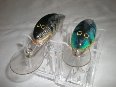 2 Vintage Strike King Dance-N-Shad - wood ~3.5" (BLU) & 4.25" (BRN) - Ex Cond. - Image 1 of 4