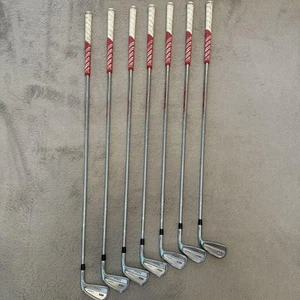 Titleist CB 710 Golf Iron Set 7 pcs Stainless Steel White/Red Grips - Picture 1 of 9