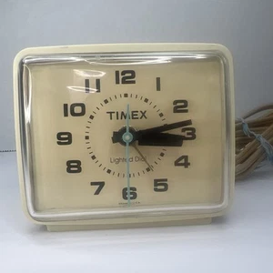Vtg Timex Bedside Ivory Plastic Alarm Clock 1970s model 7373-4A-tested and works - Picture 1 of 8