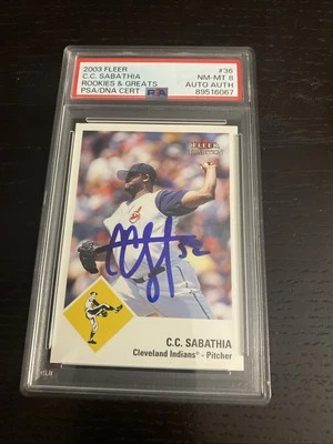 2003 FLEER НОВИЧКОВ И ВЕЛИКИХ #36 CC SABATHIA HOF POP 1 PSA 8 ДНК АВТО ПОДЛИННЫЙ - Изображение 1 из 2