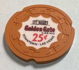 Golden Gate 25 Cent Casino Chip- Mint Condition Sample Chip- Las Vegas - Picture 1 of 3