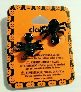 Pendientes de hormigas negras de ojos grandes de Claire's, tipo poste - Imagen 1 de 3