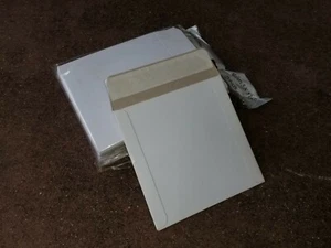 ¡Nuevo! 25 sobres cuadrados rígidos de 5"×5" CD BLUE RAY DVD estancia plana 25 +1=26 - Imagen 1 de 9