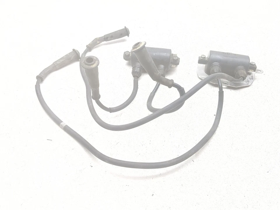 Комплект вилок катушки зажигания 84 85 Honda VF1100S Sabre V65 - Изображение 1 из 4