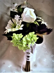 NWT Studio His & Hers Purple Wedding Bouquet & Garter - Picture 1 of 5