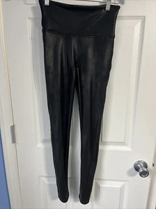 Spanx Kunstleder Leggings für Damen, Größe M - schwarz - Bild 1 von 14
