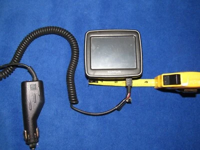 VINTAGE TOMTOM GPS MODEL 4EN42 Z1230 WITH POWER CORD GPS NAVIGATION - Image 1 of 4