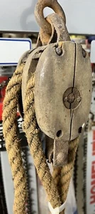 Vintage Block And Tackle Wood and Iron, Farm Barn, Maritime, Rustic Country Hemp - Picture 1 of 8