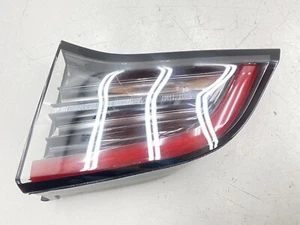 Luz trasera derecha Tesla Model 3 2017 2018 2019 2020 tapa interior maletero LED OEM - Imagen 1 de 12