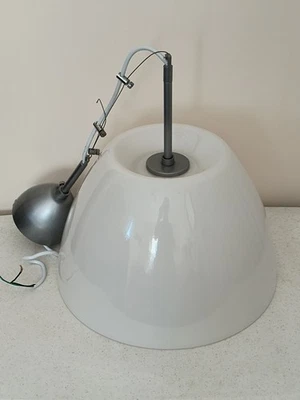 Lámpara colgante Ikea Morgon grande de vidrio blanco con pantalla estilo MCM Foto 1 de 4