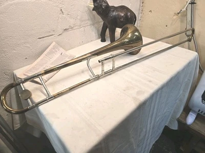 King (H.N. Белый) НАЧАЛО 1940-х Тромбон 4 Соответствующий Серийный No 353053 - Изображение 1 из 4