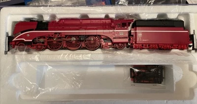 Roco 69203 BR 18 201 Die Legende Elegance In Rot Wechselstrom Digital - Bild 1 von 4