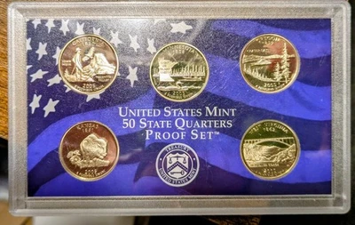 2005  Clad STATE QUARTERS Proof Set in original BLUE BOX - Image 1 of 3