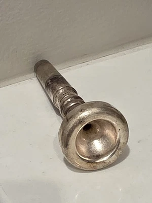 Boquilla trompeta J. Marcinkiewicz Burbank CA EE. UU. 3-S Foto 1 de 4