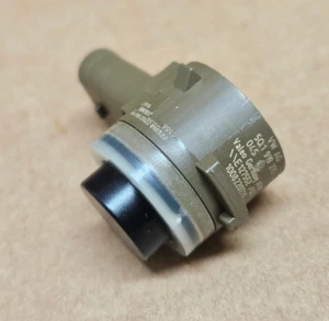 New Genuine Audi A6 A8 Q5 Q7 Q8 VW Passat Touareg Parking Sensor 5Q1919275 - Picture 1 of 10