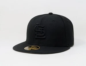 New Era 59Fifty Men Boys Cap St. Louis Cardinals Black on Black Wool Hat Size 7 - Picture 1 of 5