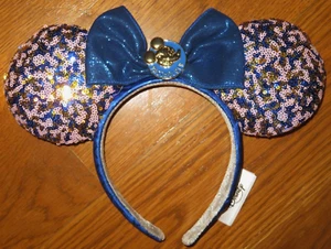 DISNEY WORLD Minnie Mouse porta passaporto paillettes blu CERCHIO ORECCHIE fiocco - Foto 1 di 3