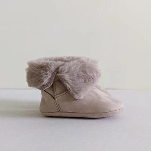 NIB Zara Mini Leather Boots Sz2.5/3 Beige Off White Fur Hook & Loop Booties - Picture 1 of 12