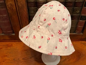Girls' H & M Pink Cherry & Strawberry Print Sun Hat - 18M-4Y - New - Picture 1 of 2