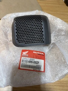 1990 HONDA GL1500 SE GL 1500 GOLDWING REAR RIGHT ARMREST COVER 81152-MN5-000ZF - Picture 1 of 5