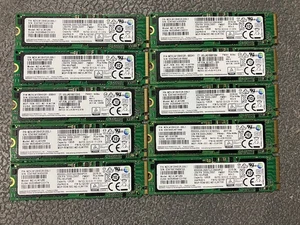 (LOT of 10) Samsung PM961 128GB M.2 2280 SATA SSD MZVLW128HEGR Excellent Health - Picture 1 of 2