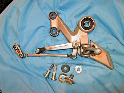 DUCATI OEM MONSTER PALANCA DE CAMBIOS LATERAL IZQUIERDA Y MONTAJE DE ESTRIBA S2R800 1000 S4R S4RS Foto 1 de 4