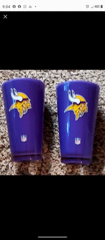 Set Of 2 Minnesota Vikings Plastic Purple Tumblers Cover