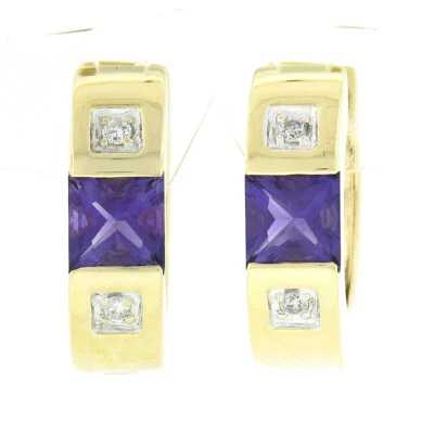 Pendientes tipo argolla Huggie de oro amarillo de 14k con diamante de 16,9 mm Foto 1 de 4