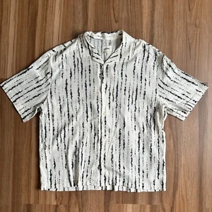 Pull & Bear White Black Button Up Shirt Men's XL Striped Abstract Art Pattern - Picture 1 of 7