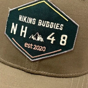 White Mountains Mütze Kappe Wanderung 48 NH 4000 FT Snapback Patch Mancave Geschenk Papa selten - Bild 1 von 16