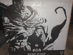 DC Batman Hard Black Massive Soft Vinyl Figure - Picture 1 of 9