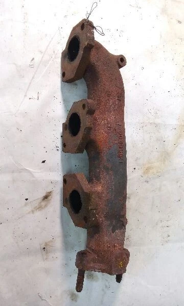 Colector de escape derecho pasajero Volvo 760 83-87 motor B280F Foto 1 de 3