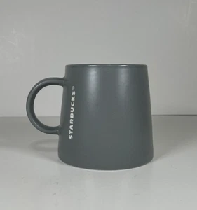 Starbucks 2013 (16 oz) Matte Slate Gray Tapered Wide Base Embossed Coffee Mug - Bild 1 von 4