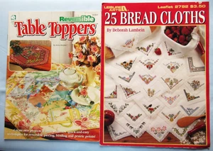 Reversible Table Topper Quilting Booklet & 25 Bread Cloths Cross Stitch Leaflet - Imagen 1 de 18