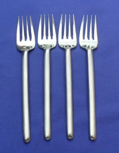MIKASA ZENA STAINLESS FLATWARE KOREA GLOSSY SET OF 4 DINNER FORKS 7 5/8" NICE! - Picture 1 of 6