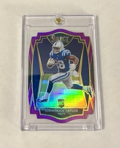 JONATHAN TAYLOR PANINI ROOKIE PURPLE REFRACTOR Die Cut SP variante parallela RC - Foto 1 di 2