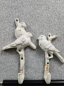 Cast Iron Chippy Bird Wall Hooks Set of 2 Rustic Cottagecore Key Towel Hanger - Picture 1 of 11