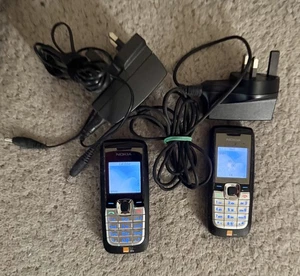 Nokia 2610 Black Orange Network  1.6" Mobile Phone complete x2 - Picture 1 of 2