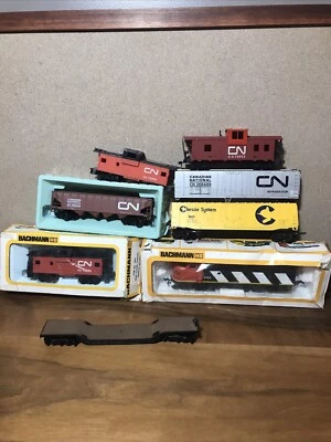 Ho bachmann Lot of  CN F7 loco/Caboose/Box/flat/hope Read - Image 1 of 4