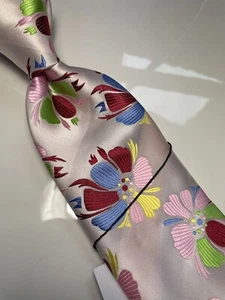 NWT VERSE 9 MULTI COLOR FLORAL STYLE PRINT SILK DESIGNS NECK TIE & HANKY - Picture 1 of 4